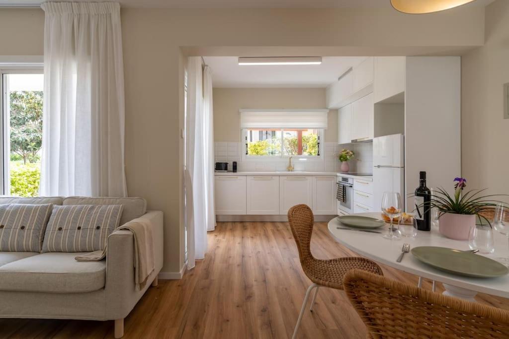 Cozy Nerina Cottage At Harbour Pafos Zewnętrze zdjęcie